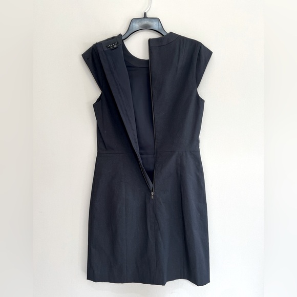 Theory Cap Sleeve Structured Fitted Black Crepe Mini Dress, size 6 - Picture 5 of 9